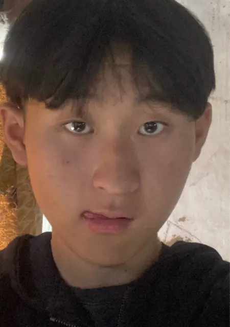 Pashka из Атырау, мне 18, познакомлюсь для вирта