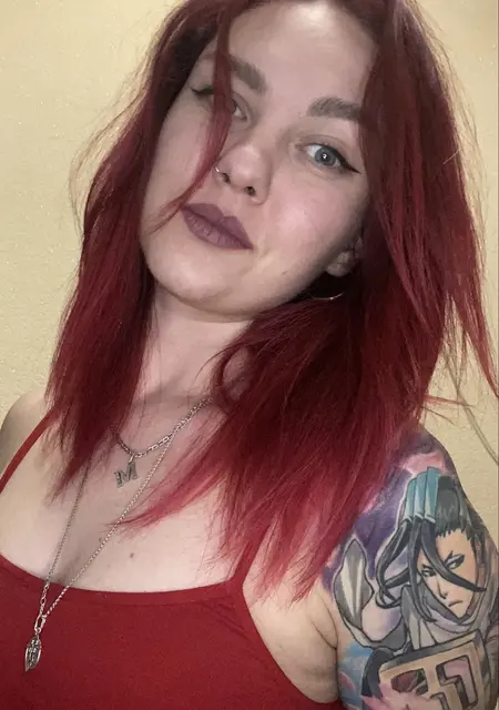 Марина из Кривого Рога, ищу на сайте постоянные отношения