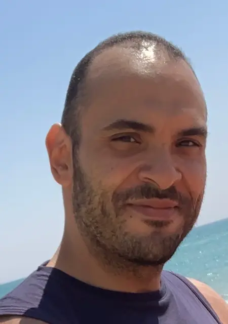 Я Emz, 44, из Каира, ищу знакомства на одну ночь