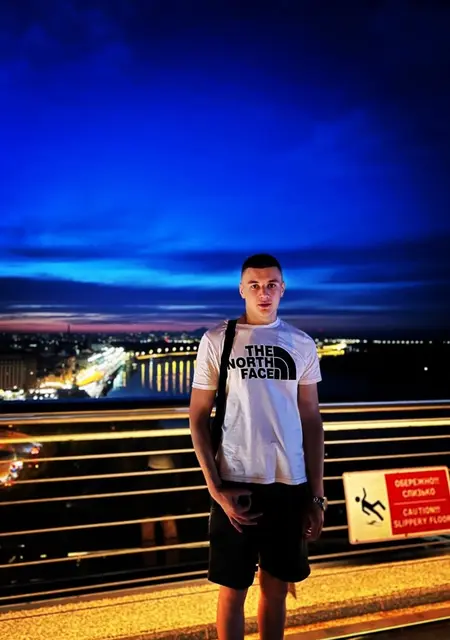 Ivan из Каменца-Подольского, мне 22, познакомлюсь на одну ночь