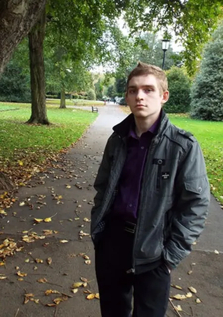 Jutok from London, looking for friendship