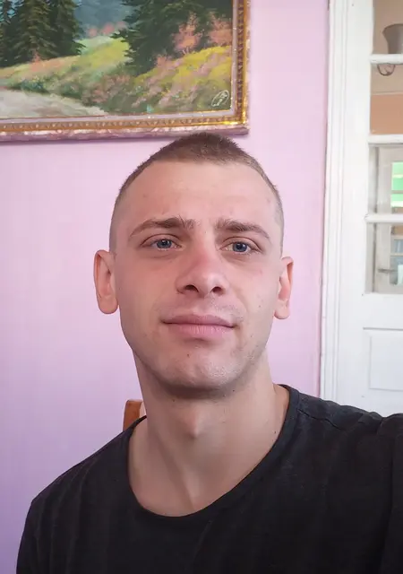Валентин из Черновцов, мне 28, познакомлюсь на одну ночь