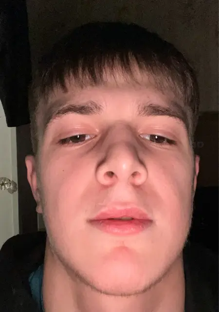 Максим из Аликанте, мне 20, познакомлюсь на одну ночь