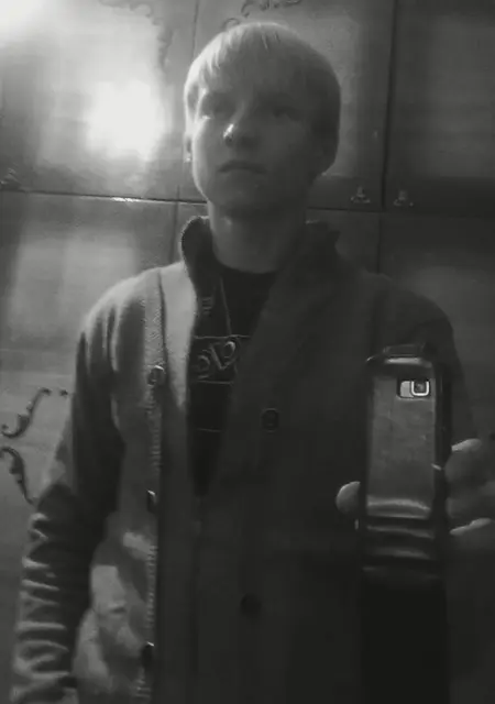 Я Анатолий, 35 років, знайомлюсь для спілкування у Донецьку