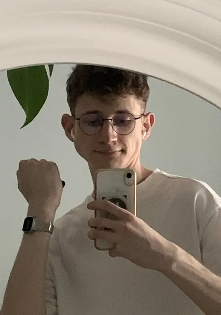 Артем из Ирпени, мне 23, познакомлюсь для вирта