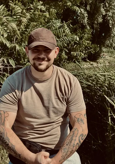 Vitalik из Новомосковска, ищу на сайте знакомства на одну ночь