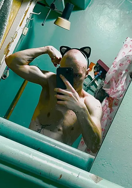 Тимур из Мелитополя, мне 20, познакомлюсь без обязательств