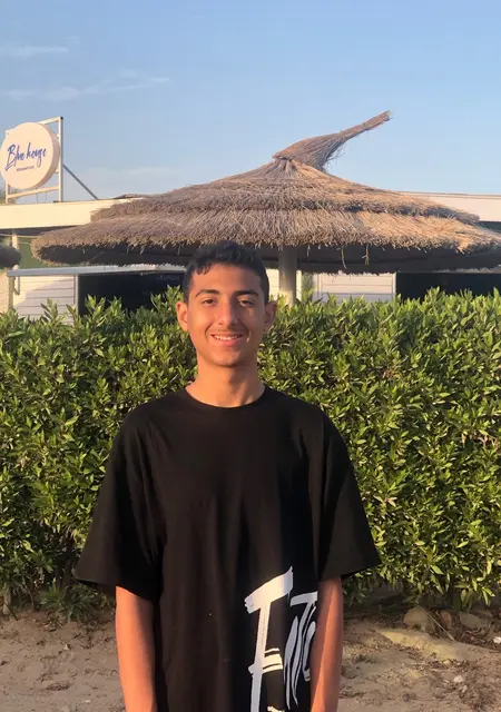 Я Omar, 18, из Эль-Мансура, ищу знакомства без обязательств