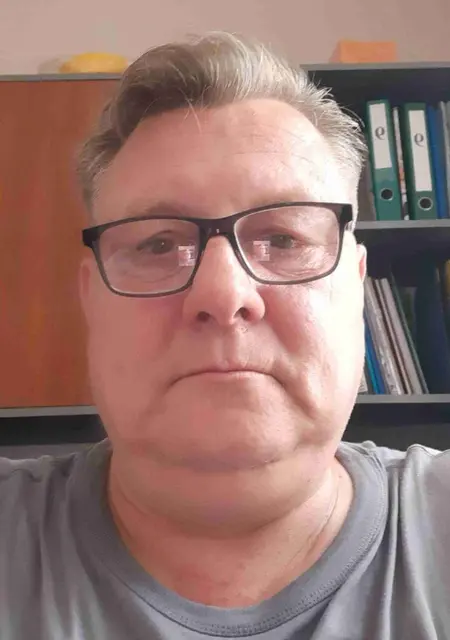 Я Александр, 53, из Харькова, ищу знакомство для постоянных отношений