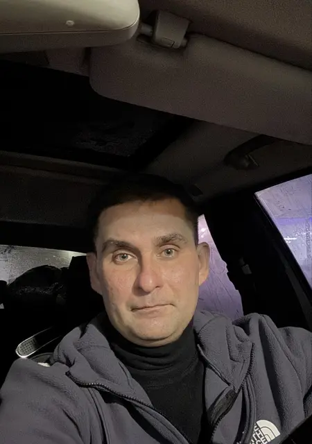 Я Юрий, 38 років з Полтавы, шукаю знайомства без зобов'язань