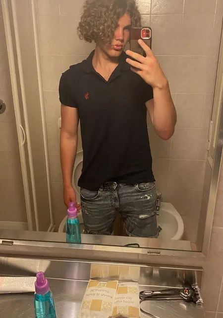 Anton из Варшавы, мне 21, познакомлюсь без обязательств