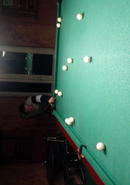 Serga из Веселинова, ищу на сайте знакомства на одну ночь