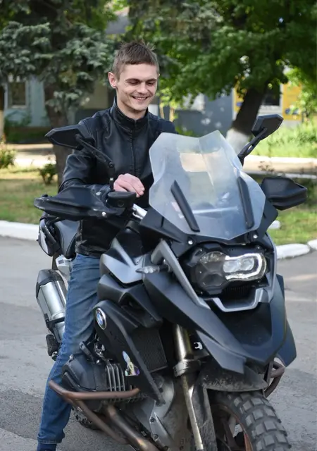 Я Евгений, 24, знакомлюсь на одну ночь в Новом Буге