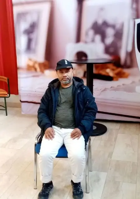 Я Amir Hossain, 45, из Стокгольма, ищу знакомство