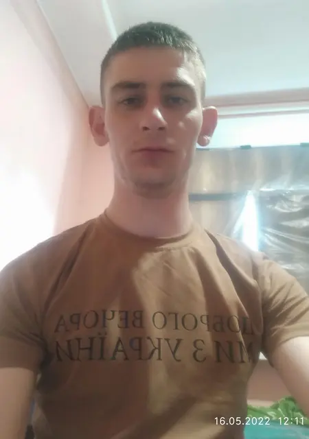 Я Александр, 31, из Сум, ищу знакомство для приятного времяпровождения