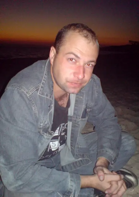 Андрей из Очакова, мне 42, познакомлюсь для дружбы