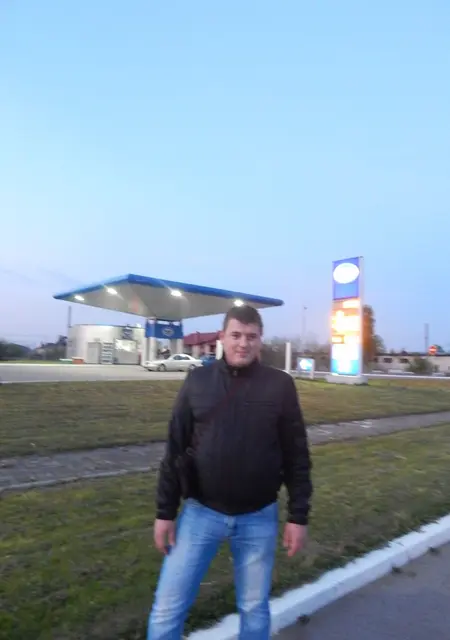 Олег из Стрыя, мне 37, познакомлюсь на одну ночь