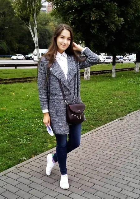 Я Алена, 23, знакомлюсь для постоянных отношений в Херсоне