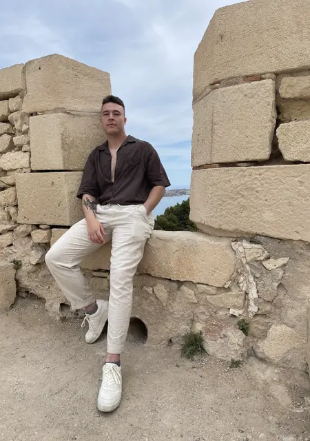 Alvaro из Алькоркон, ищу на сайте приятное времяпровождение