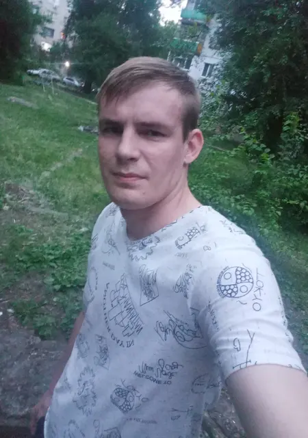 Сережа из Луганска, ищу на сайте знакомства без обязательств