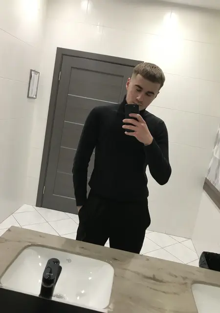 Юра из Львова, мне 25, познакомлюсь на одну ночь