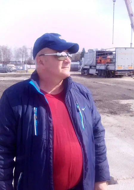 Юрий из Новопскова, мне 52, познакомлюсь на одну ночь