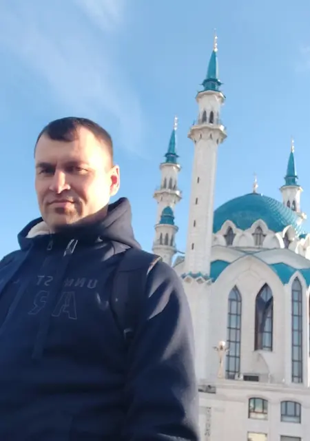 Я Дмитрий, 46, знакомлюсь на одну ночь в Луганске