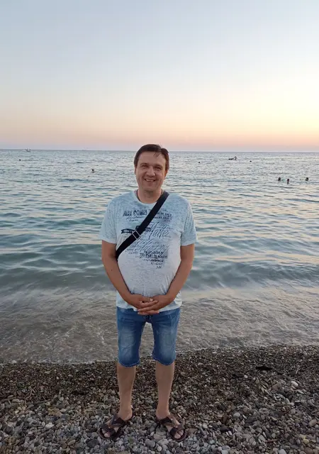 Руслан из Макеевки, мне 46, познакомлюсь для вирта