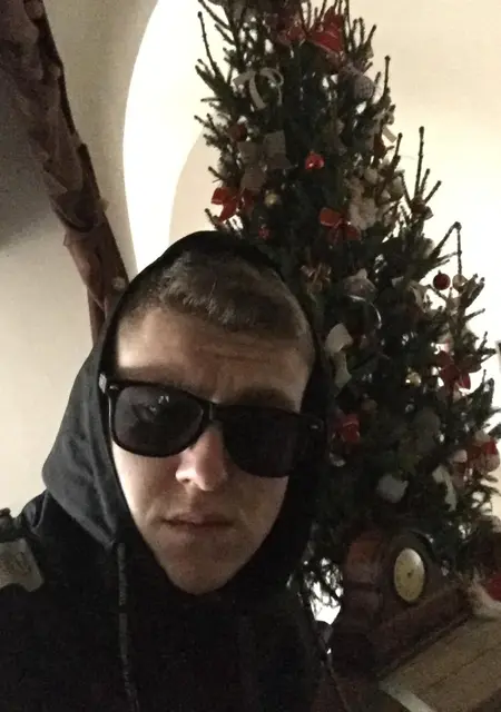 Denis из Перечина, мне 25, познакомлюсь для вирта