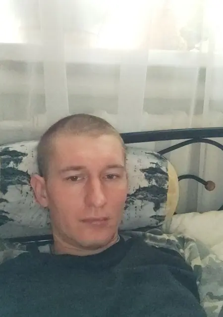 Я Андрей, 42 років з Макіївки, шукаю знайомства без зобов'язань