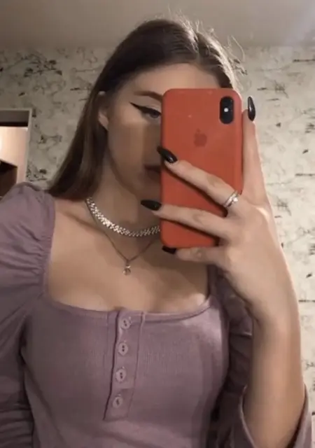 Аня из Харькова, ищу на сайте знакомства на одну ночь