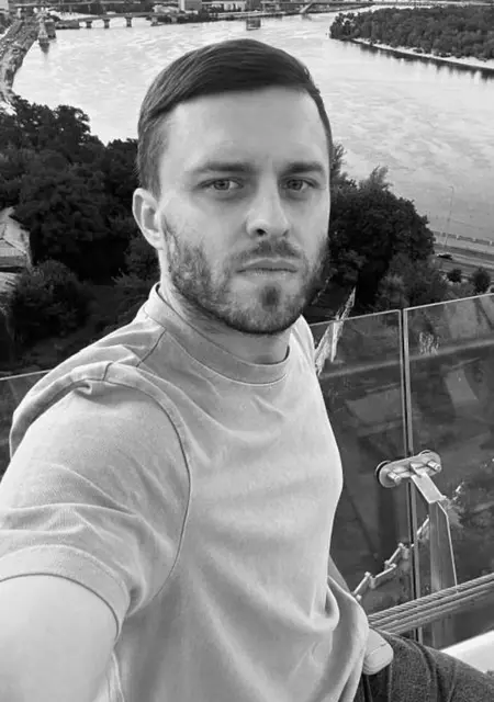 Я Alex, 40 років з Харкова, шукаю знайомство для вірт