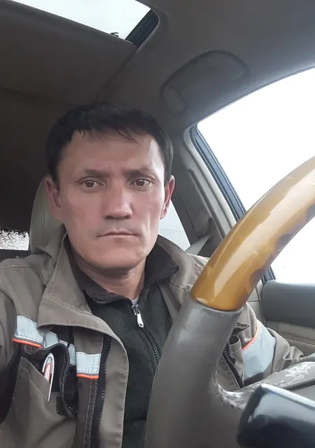 Я Айбек, 45, знакомлюсь для приятного времяпровождения в Караганде