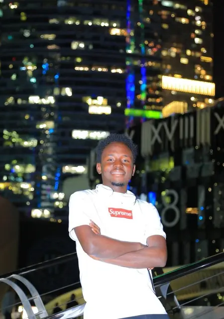 Я Zakaria, 25, знакомлюсь для открытые отношения в Афинах