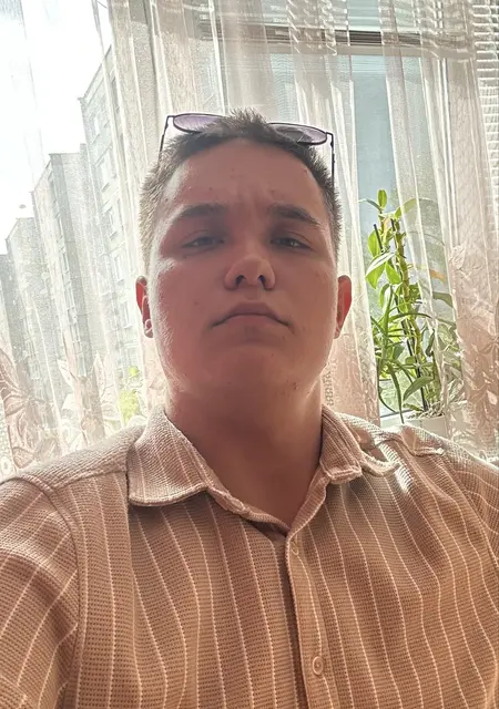 Я Егор, 18, из Бреста, ищу знакомство для дружбы