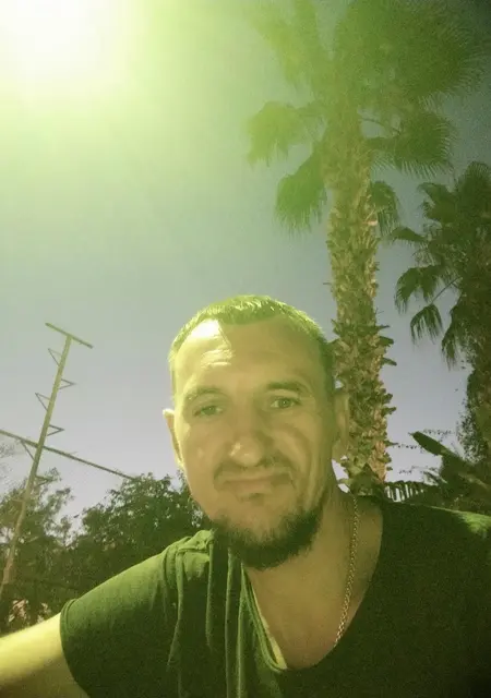 Влад из Тирасполя, мне 40, познакомлюсь для дружбы