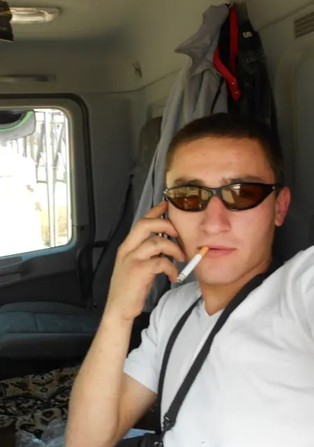 Я Андрей, 36, знакомлюсь на одну ночь в Баре