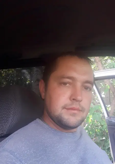 Я Борис, 25, из Усть-Каменогорска, ищу знакомства на одну ночь