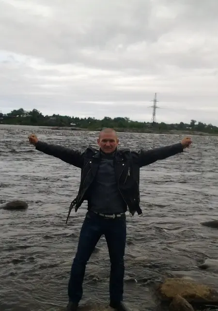 Я Алексей, 41, знакомлюсь на одну ночь в Светлогорске