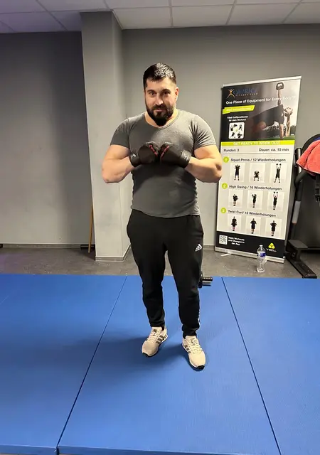 Я Bogdan, 38, знакомлюсь для постоянных отношений в Клоппенбург