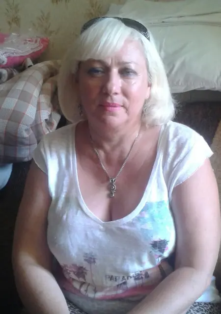 Я Вика, 50, знакомлюсь для приятного времяпровождения в Киеве