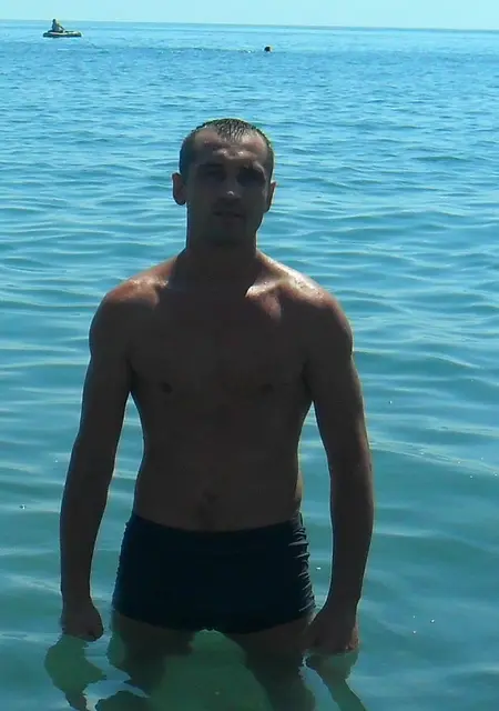 Я Рома, 41, из Кривого Рога, ищу знакомство для вирта