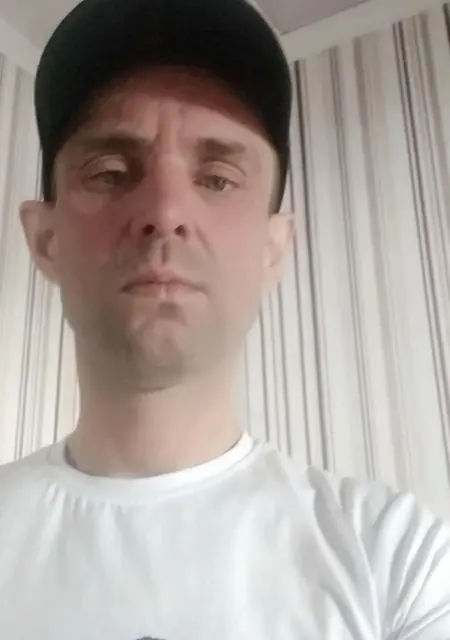 Олег из Налдвейка, ищу на сайте постоянные отношения