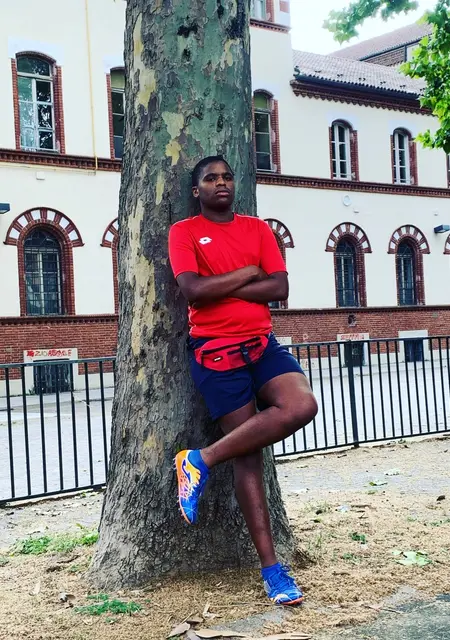 Momo из Рима, мне 20, познакомлюсь для вирта