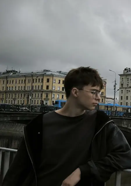 Алексей из Амстердама, мне 21, познакомлюсь на одну ночь