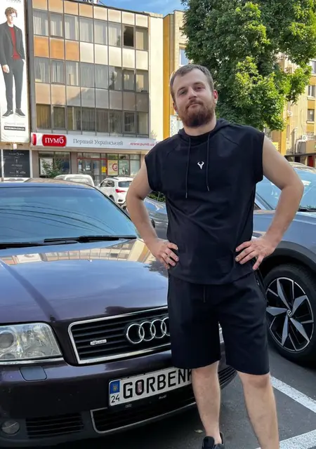 Андрей из Черкасс, мне 23, познакомлюсь для открытые отношения