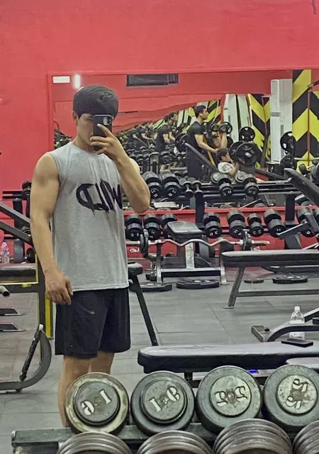 Jaxongir из Ташкента, ищу на сайте знакомства на одну ночь