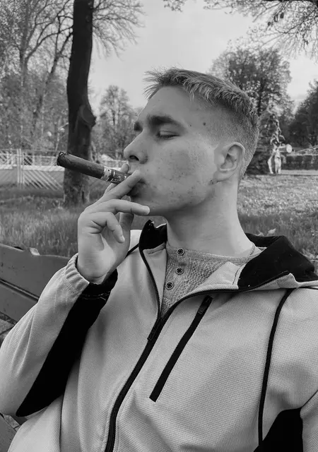 Богдан из Донецка, мне 22, познакомлюсь на одну ночь