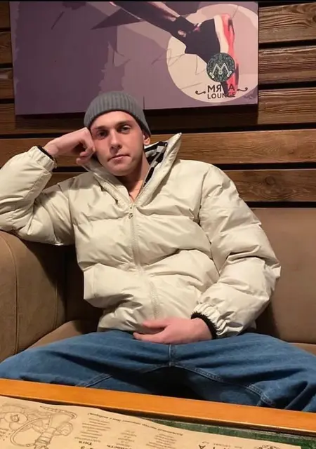 Андрей з Конотопа, мені 26 років, познайомлюсь для спілкування