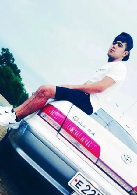 Dostonbek from London, looking for long-term